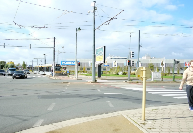 Intersectrion between Avenue Bordet and Boulevard Léopold III